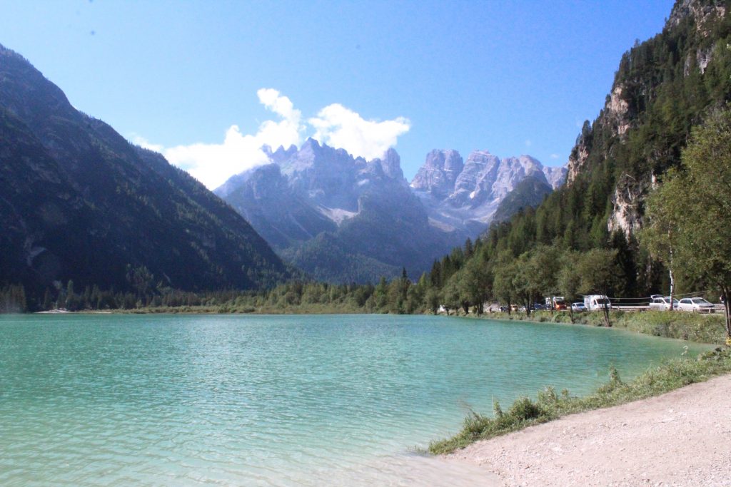 Il Lago di Landro con le Dolomiti